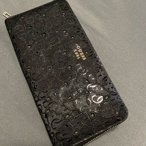 GUESS Zip Around Wallet Textured